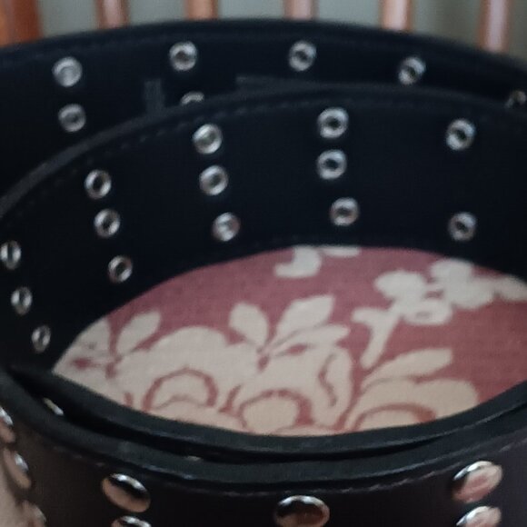 Striking Cherry Red Enamel Buckled and Silver Studded Black Leather Belt - Picture 4 of 6